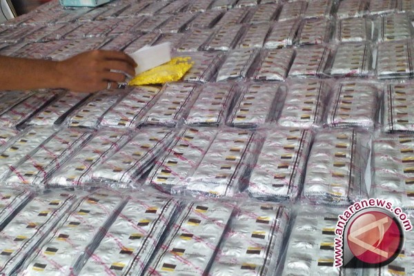 Obat Zenith polres ini berhasil tangkap 2 pengedar obat zenith Obat Zenith polres ini berhasil tangkap 2 pengedar obat zenith