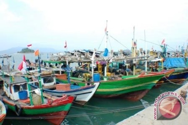 Pemkot Jayapura beri GPS kepada sembilan kelompok nelayan 