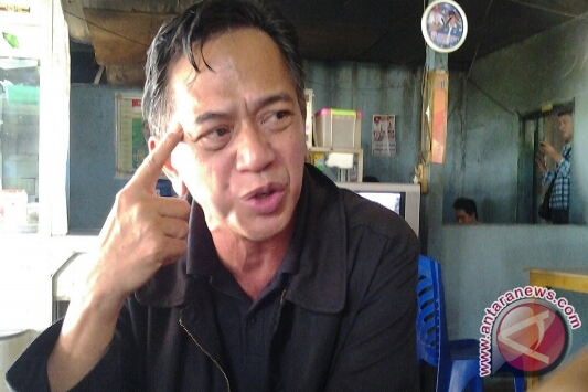 Calon DPD RI Daerah Pemilihan Sulawesi Tengah Raymond Sahetapy di Palu, Selasa (25/3/2014) (adha nadjemuddin) - 20140325raymond-sahetapy-01