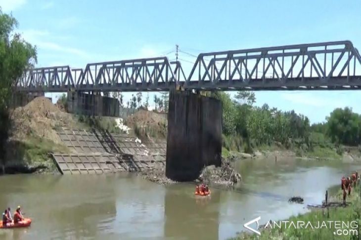 Tertabrak Kereta, SAR Temukan Jasad Korban di Bengawan Solo