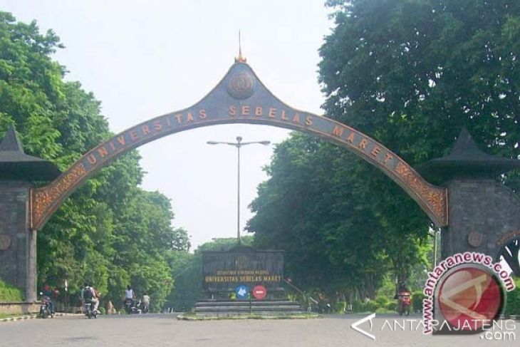 UNS Dorong Staf Administrasi Terampil Berbahasa Inggris