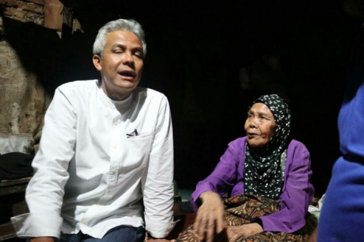 Terkait e-KTP, Ganjar persiilakan baca