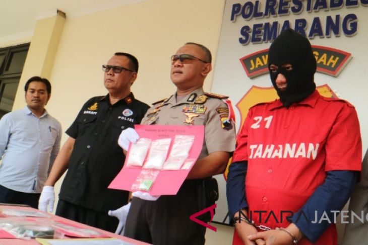 Pengedar sabu-sabu modus pesan kamar hotel diringkus