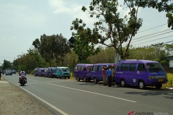 Premium BBM favorit sopir angkot Kudus