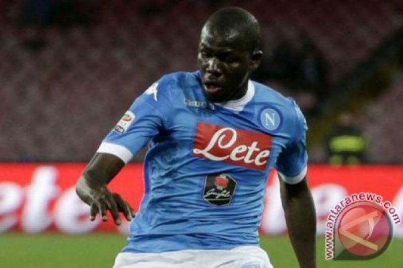 Dibekuk Feyenoord 2-1, Napoli Angkat Kaki dari Liga Champions
