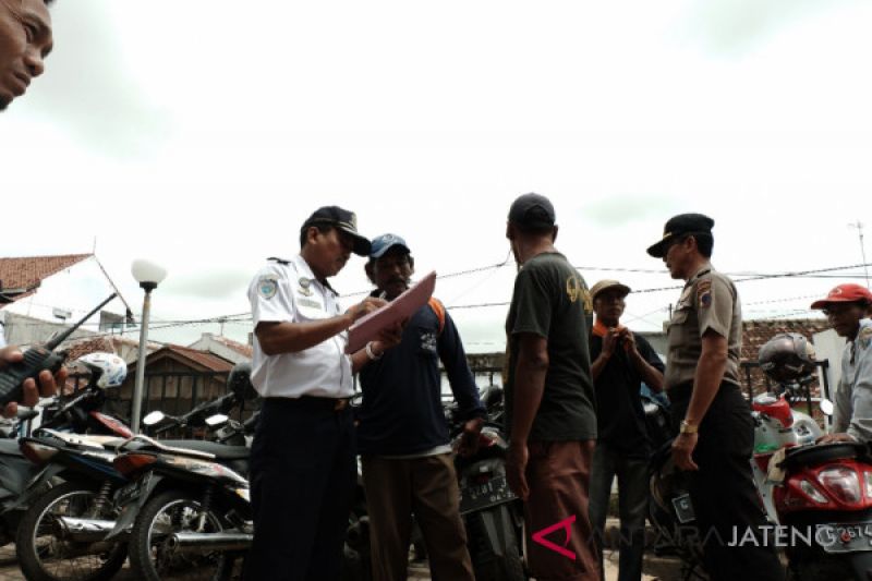Dugaan pungli camat, Hendi enggan berkomentar
