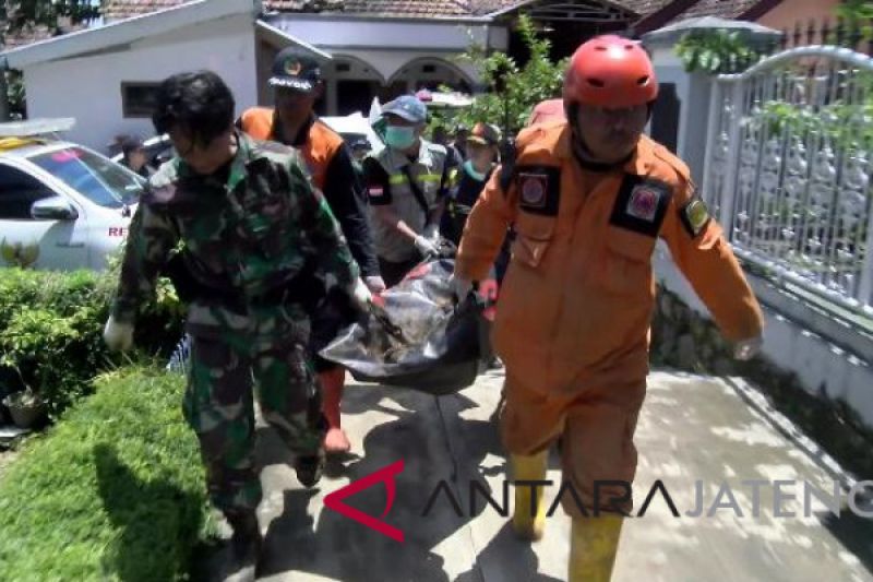 Seorang korban longsor Brebes ditemukan