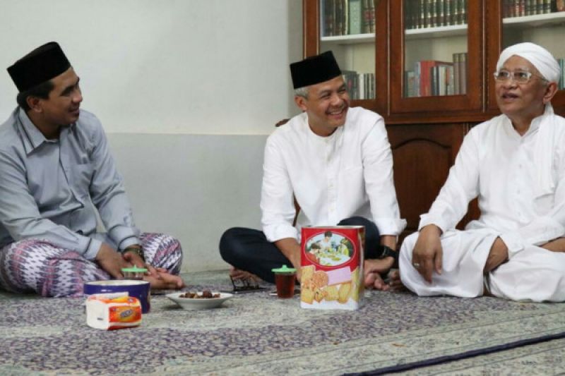 Gus Yasin imbau sukarelawan santun dalam berkampanye