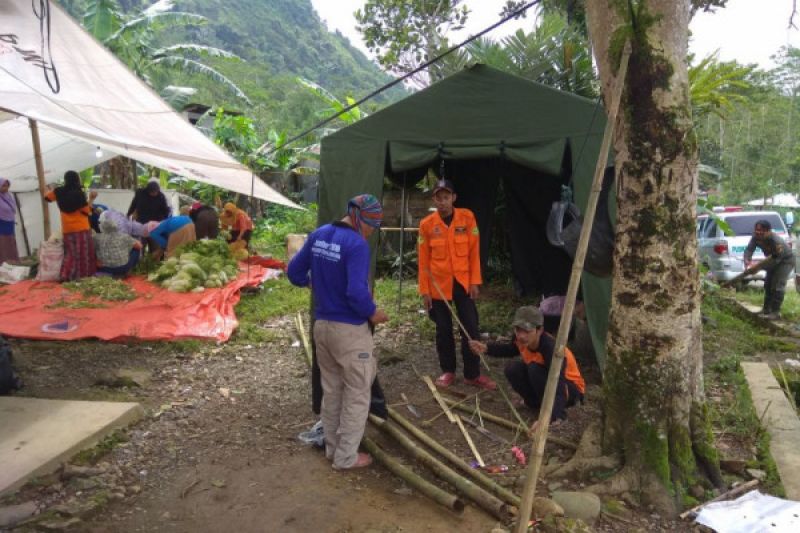 BPBD Banjarnegara pantau area terdampak longsor di Sirongge