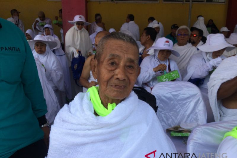 Calon Haji Tertua Banyumas dan 20 Tahun Penantian