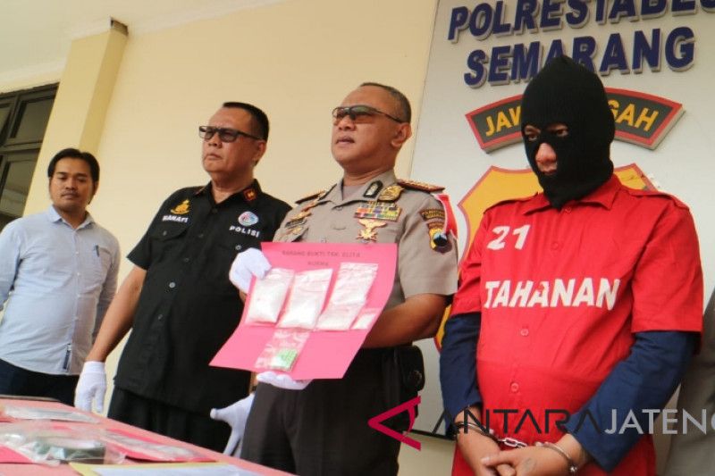 Pengedar sabu-sabu modus pesan kamar hotel diringkus
