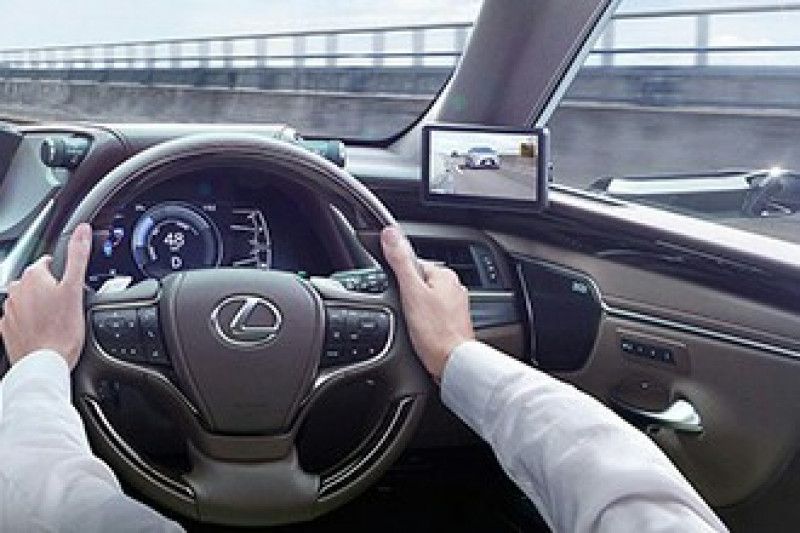 Pertama di dunia, Lexus kenalkan teknologi Digital Side-View Monitors