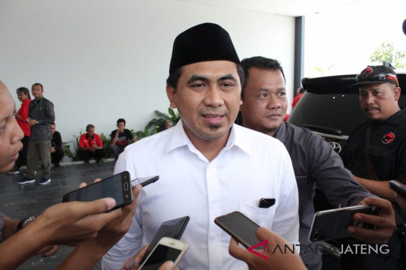 Santri Jateng solid dukung Jokowi-Amin, kata Gus Yasin