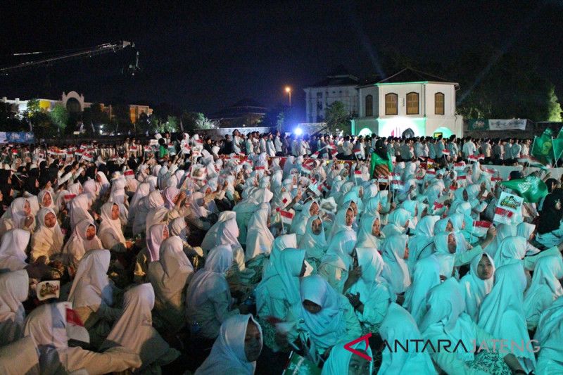50 ribu santri nusantara apel akbar di Vastenburg Solo