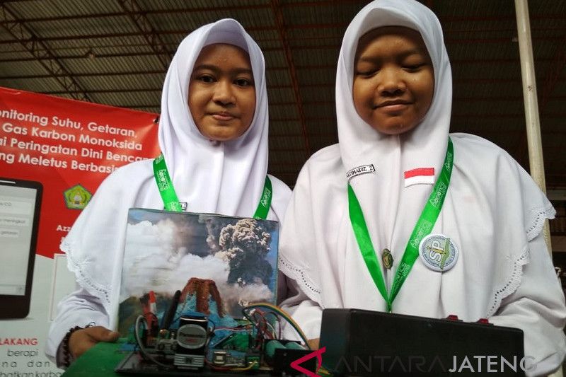 Siswa MAN 1 Kudus ciptakan alat deteksi dini gunung meletus