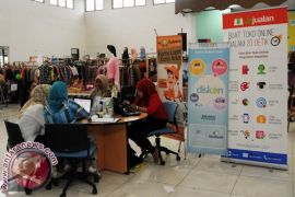 Kemkominfo menggandeng