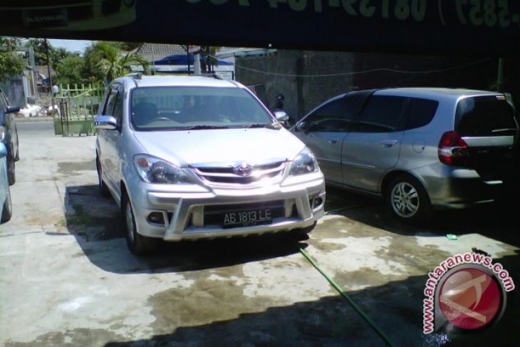 Omzet penyedia rental mobil puluhan juta rupiah - ANTARA 