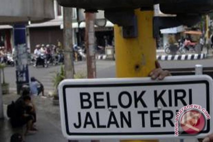 Populer 33+ Rambu Belok Kiri Jalan Terus, Gambar Rambu Rambu