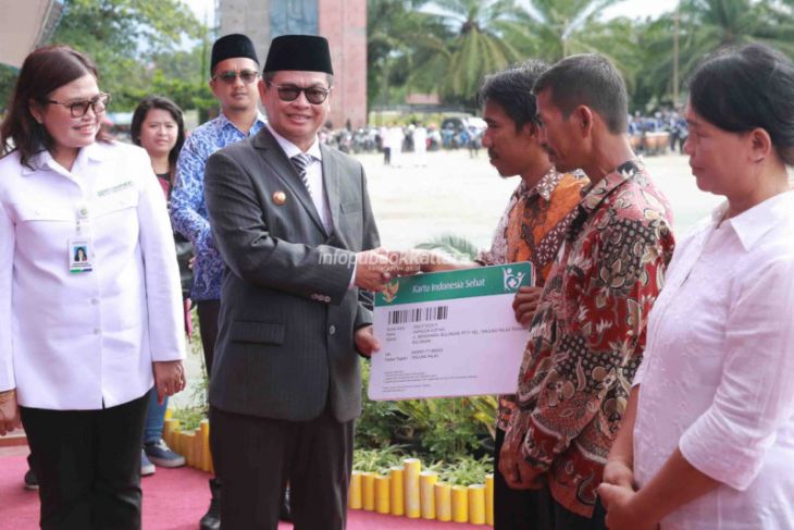 Kaltara UHC, Gubernur Terima Penghargaan dari BPJS Kesehatan
