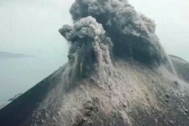 BNPB: Gunung Anak Krakatau Meletus 576 Kali