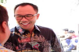 Waykanan berangkatkan tiga relawan ke Palu