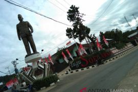 jejak bung karno dan nasib mantan pejuang oleh budisantoso budiman