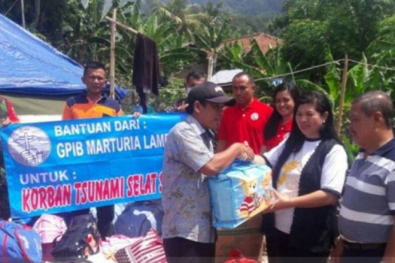GPIB Marturia Salurkan Bantuan Korban Tsunami