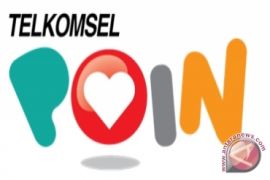 Daniel-Mananta Ajak Pelanggan Manado Berbagi Natal Dengan TelkomselPOIN