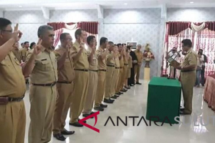 Bupati Sangihe lantik 11 kadis/kaban