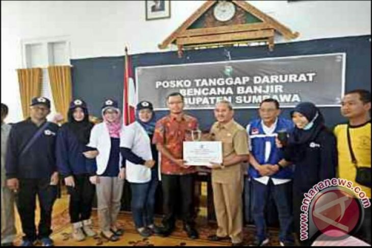 Wali Kota Surabaya Kirim Bantuan ke Sumbawa - ANTARA News 