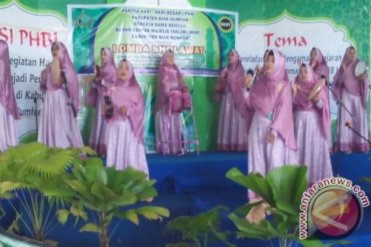 17 Majelis Taklim Biak Numfor ikut Lomba Sholawat - ANTARA 