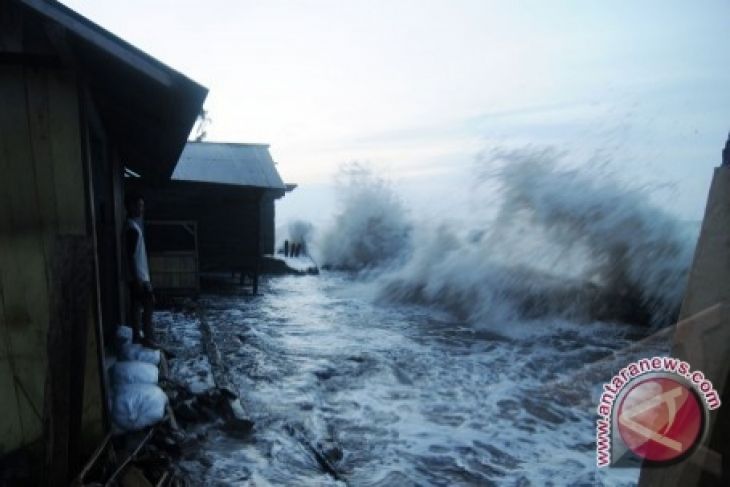 Waspada! Gelombang Laut Masih Tinggi - ANTARA News Palu 