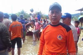 BPBD Kolaka Timur bangun tenda pengungsi