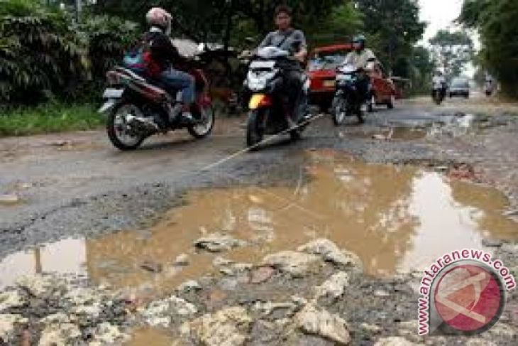 Kendari anggarkan Rp2,5 miliar untuk tambal jalan