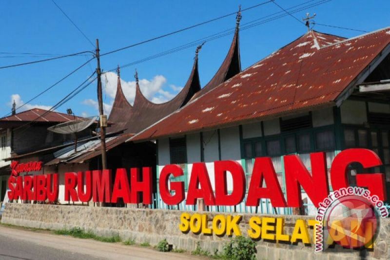  Atap  Rumah  Gadang  Berbentuk  Inspirasi Desain Rumah  2019