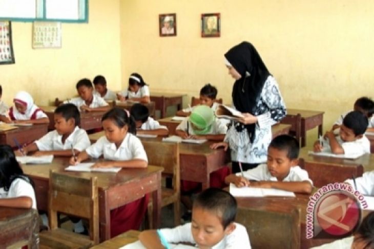 KPAI Tuntutan guru di  zaman kini ANTARA News Sumatera 