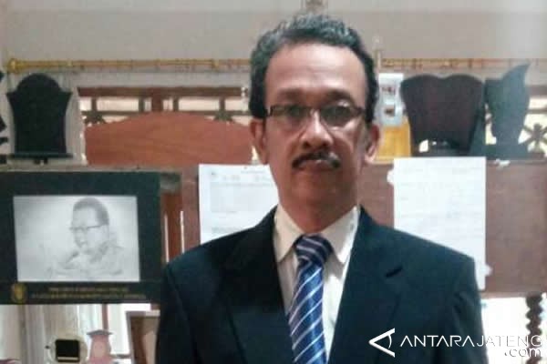 Komunikasi politik dan pandangan konstruksionisme