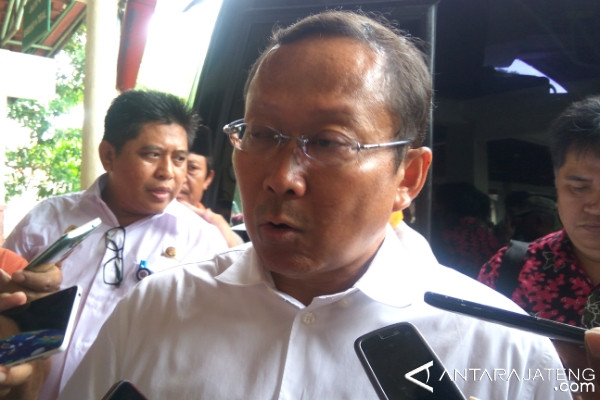 Kemenhub akan keluarkan aturan terkait taksi