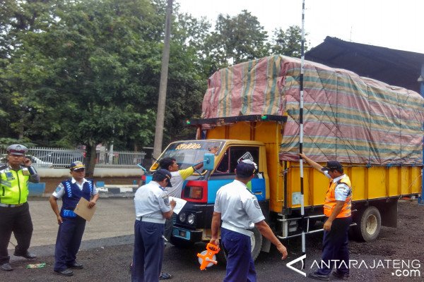 UPPKB Batang Tilang 2.532 Angkutan Barang