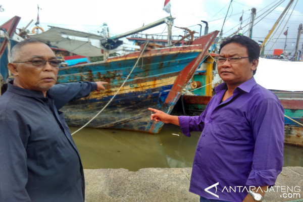 Aktivitas lelang TPI Batang lumpuh total