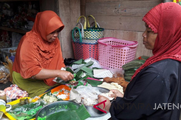 Pasar desa Wanutengah Temanggung siap dioperasikan