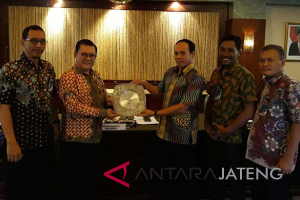 Bank Jateng terima 15 Years Loyalty Award