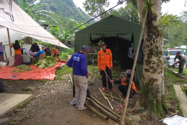 BPBD Banjarnegara pantau area terdampak longsor di Sirongge