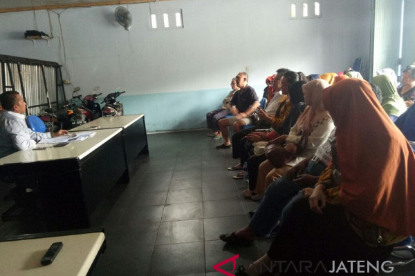 Dirut BKK Pringsurat jamin uang nasabah kembali