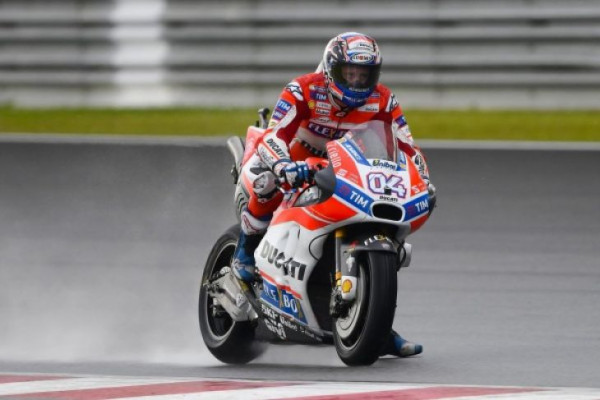 Dovi juara setelah duel seru lawan Marquez