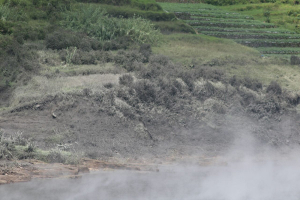 Kawah Sileri kembali keluarkan letusan freatik