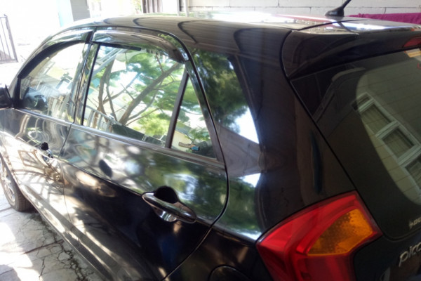 Hentikan kebiasaan cuci kaca mobil pakai sampo