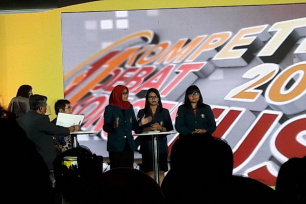 Undip juara debat antarkampus