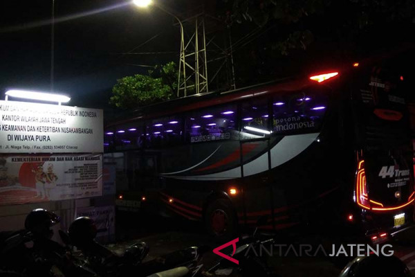 331 napi Lapas Pekalongan dipindah ke Nusakambangan (VIDEO)
