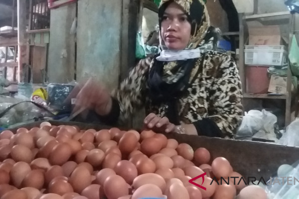 Jelang Lebaran, harga komoditas pokok terus naik